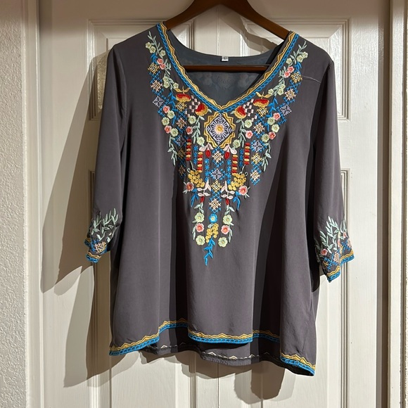 Tops - Embroidered Blouse 3/4 sleeves